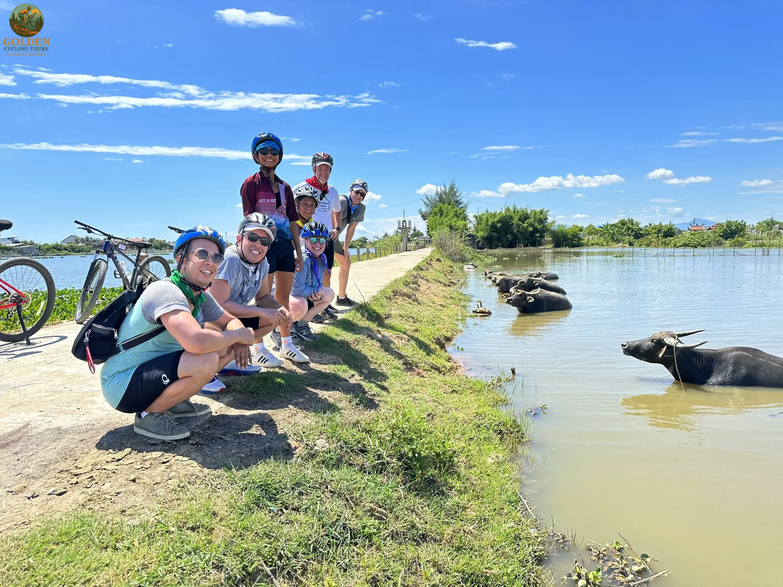 Hue Biking Tour to Chuon Lagoon: Half-Day Cycling Adventure